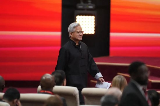 云天华成 黄仁勋高调示好中国市场后，经销商：H20询价激增，重启销售或引发价格回调